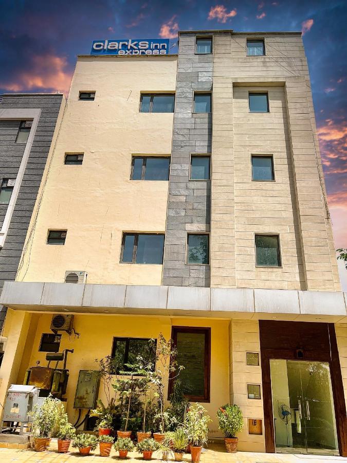 The Orion Express Hotell Jaipur Exteriör bild
