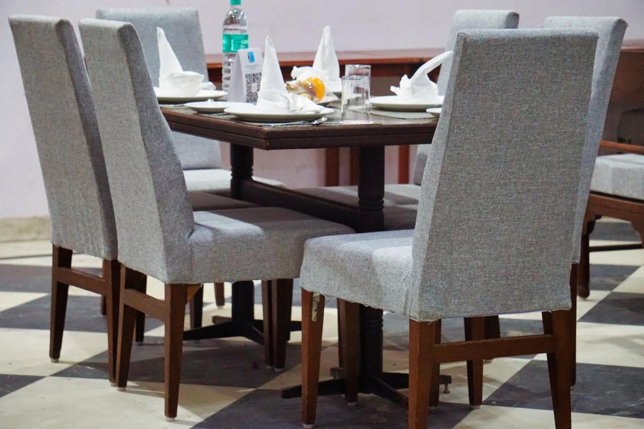 The Orion Express Hotell Jaipur Exteriör bild