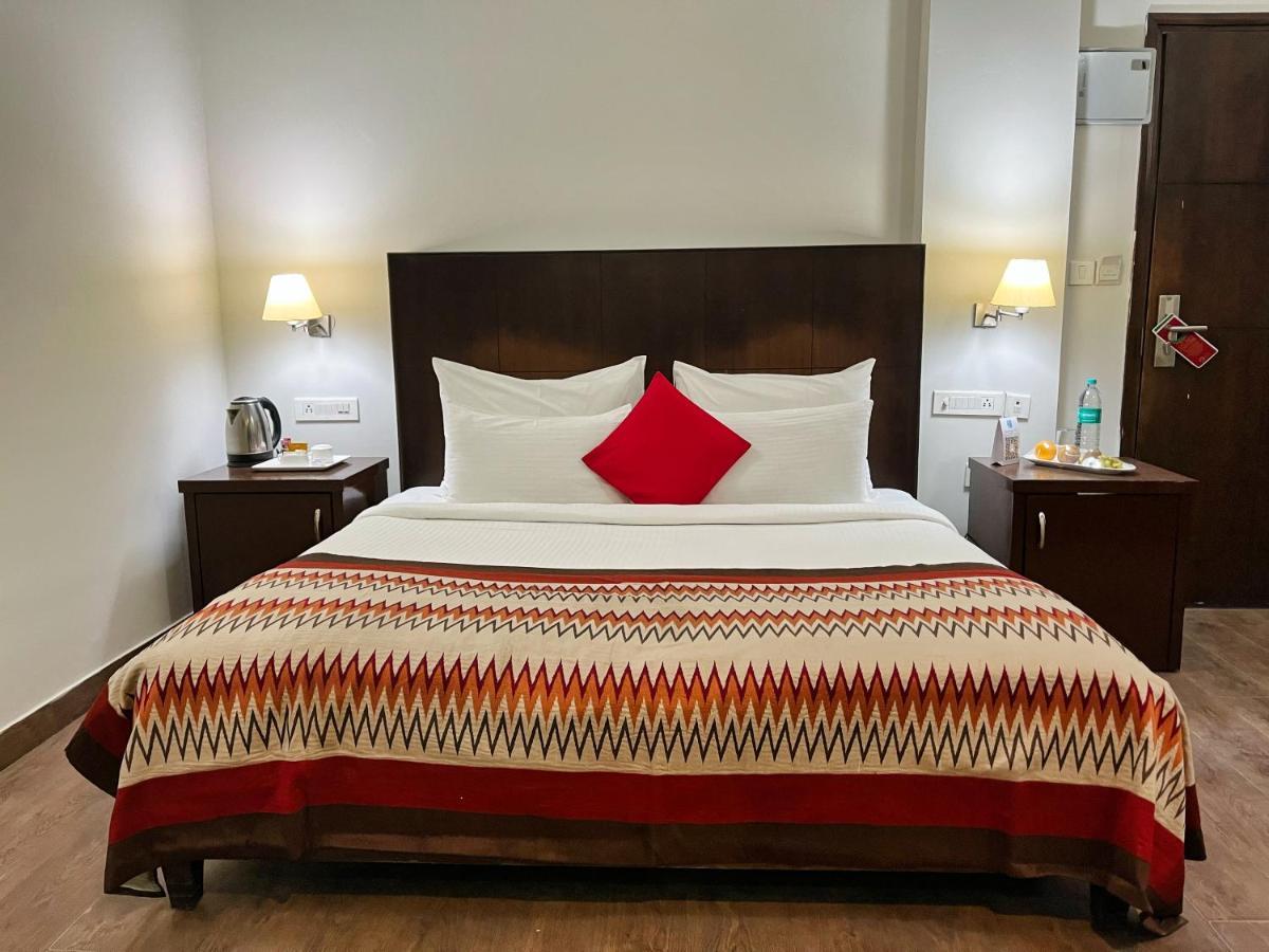 The Orion Express Hotell Jaipur Exteriör bild
