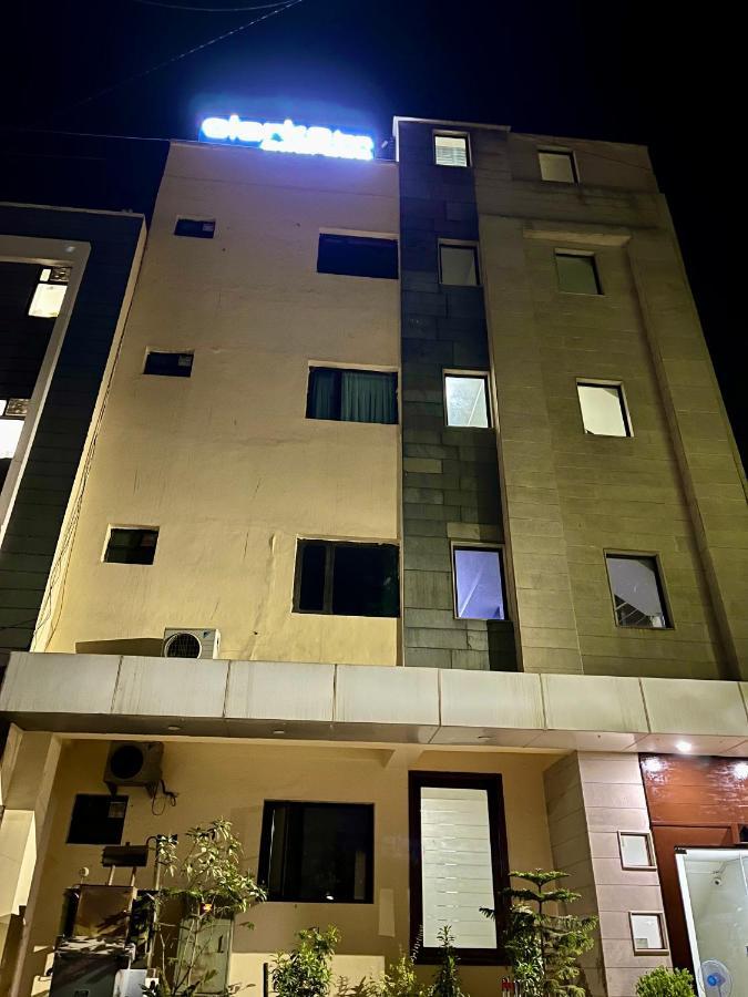 The Orion Express Hotell Jaipur Exteriör bild