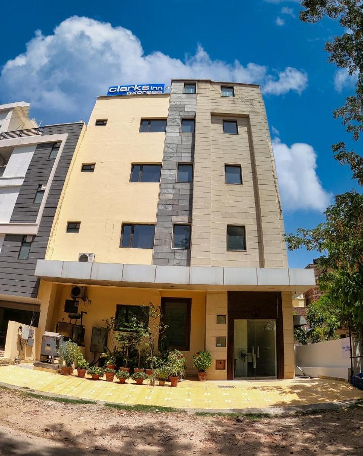 The Orion Express Hotell Jaipur Exteriör bild